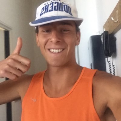 Sam_spic's profile picture. passionate sports fan. runner.