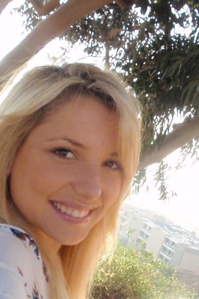 ShaniFlax's profile picture. 