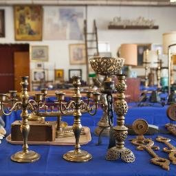 We Buy, Sell, And Appraise.
Auction House in Scranton, Pa .