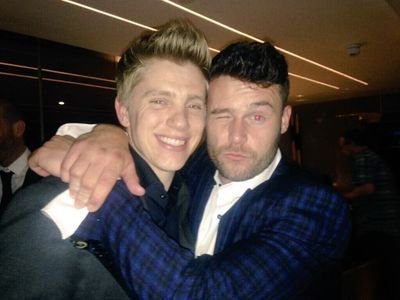 DryanRobron's profile picture. New account tweeting all things Dryan & Robron