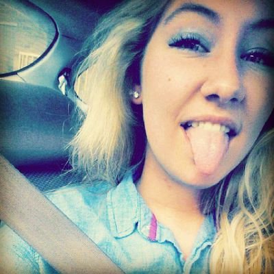 emieewee's profile picture. I'm true to those who are true to me