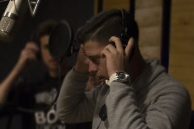 Cantante y compositor y duo musical Los Keños.
CONTRATACIÓN : Kenios_official@hotmail.com