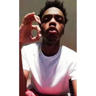 I am my brothers keeper #FreeQmoney, Stay Inn my lane,Yu niggas aint got sh on me ❗