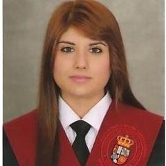 - Graduada en Logopedia por la UCLM.
- Comprometida con la investigación en Logopedia gracias a D. Miguel Lázaro.
- Monitora de Educación Especial.