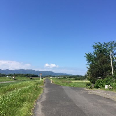 青い空 花 自然 音楽 ばうくんVaundy🧡癒される時 ゆったりと流れる時間 家族 (＊´ㅂ`＊)♥︎ 好き ゆる〜く呟きます。