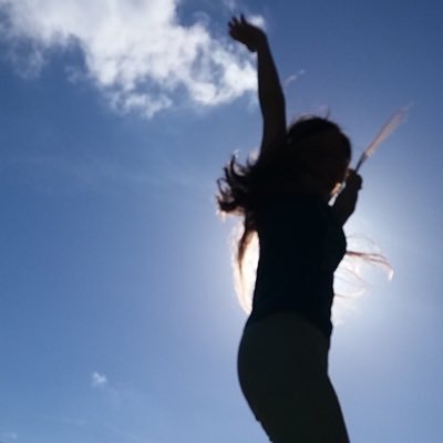 Lorialintuya's profile picture. 