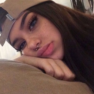 TlPSYPRINCESS's profile picture. 1-800-EAT-A-DICK