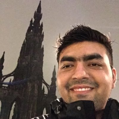 crazyyy red devil fan!!! #ManUtd New #Vlogger Now a RomanNBrit fan! Keep Smiling! Smile More :)