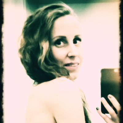 typisch_Anke's profile picture. ...chaotisch, verträumt, neugierig, großherzig, unternehmungslustig, hartnäckig. Quatschkopf. Tollpatsch. Optimist.