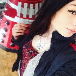 Emily_Carverr's profile picture. violonist_vocalist_guitarist

...basically just a massive nerd.