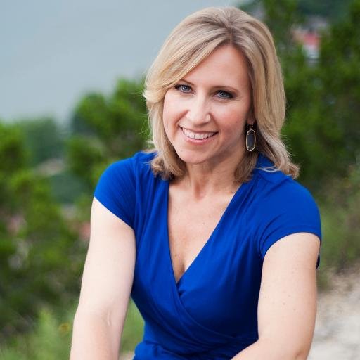 Sweet T Media, Emmy award winning former Anchor/Reporter, KVUE-TV, UNC grad, sports fan, mom, wife.