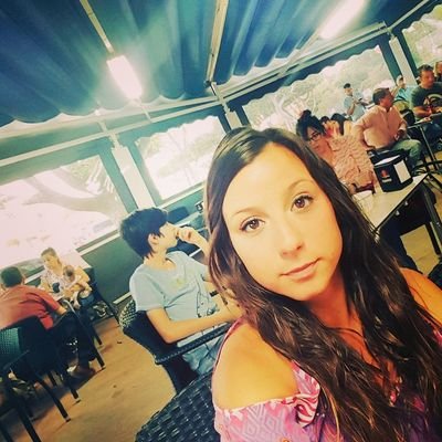 CristiCatala's profile picture. Adecuada, Fina y Responsable...Con Fe