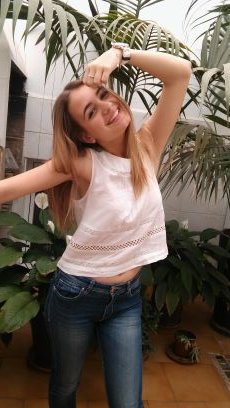 Amparojavega7's profile picture. 