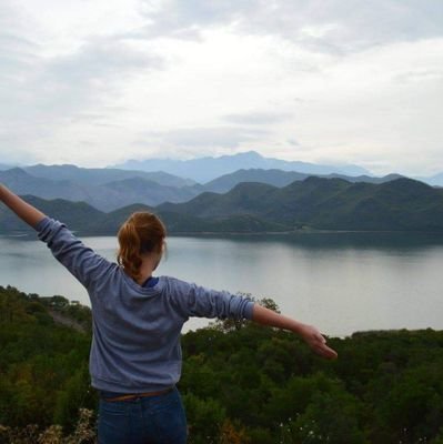 Loves food, travelling, dancing, climbing and the internet - UX researcher @iValue_be