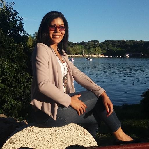 Rosangelica77's profile picture. Dominicana de nacimiento y ciudadana del mundo. Amante de los accesorios, la comida y los viajes. Un café siempre es buena idea.
"No todo lo que es oro brilla"