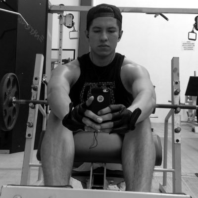 Marcoschanona7's profile picture. Jamás permitas que mentes pequeñas te convenzan de que tus sueños son demasiado grandes para ti.