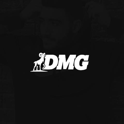 London based Personal Trainer & Nutrition Coach. Instagram & Facebook pages: FitnessByDMG