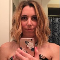 Julie Walsh (@wears_wares) 's Twitter Profile