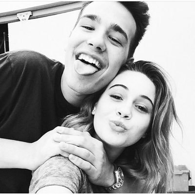 breeschltz's profile picture. dont let me drown