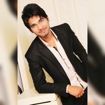 riteshkrrajan's profile picture. Official account. Music lover & Guitarist 🎸, Facebook👤: riteshkrrajan, Snapchat👻: riteshkr1998, Instagram🐦: riteshkrrajan