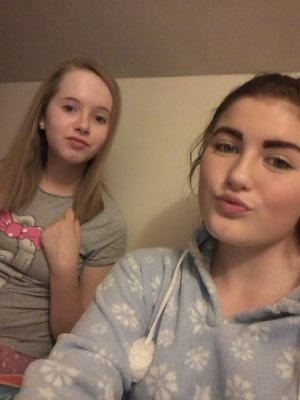 HannahLouise007's profile picture. I like to talk and playing piano💙💚💙💚