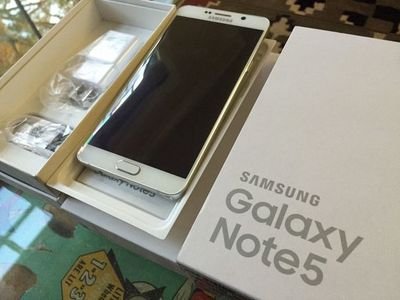 glodok_ponsel's profile picture. G.E Tersedia: 
Apple Iphone,Oppo,Sony,Blackberry,Kamera,Laptop,Netbook Dll.. Jika minat silahkan invite pin: 5FCFA981 Bagi yg luar kota bisa di kirim