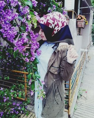 Sürekli aklımdasın. Çık bi hava al, asosyal oldun iyice.