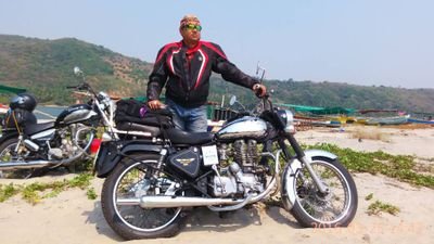 An Amateur Photographer, An Avid Biker, An Ebullient Traveller, A Computer Geek, An Automobile Enthusiasts . . .