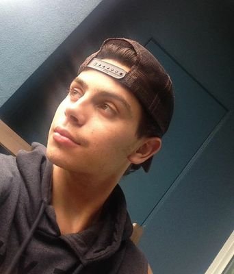 xbeachboy's profile picture. 20.「Ｓｕｒｆｅ ｒ」