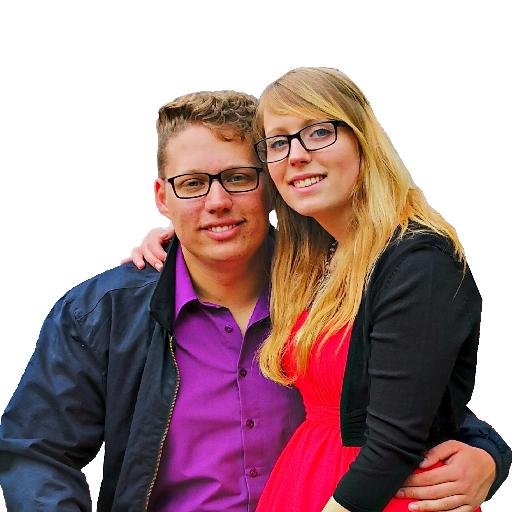 Wir (Clemens 23 & Chriszy 20 - beide Erzieher/in) testen unwahrscheinlich gerne Produkte (Beauty usw). Du bist auch an neuen Produkten interessiert? Das passt!