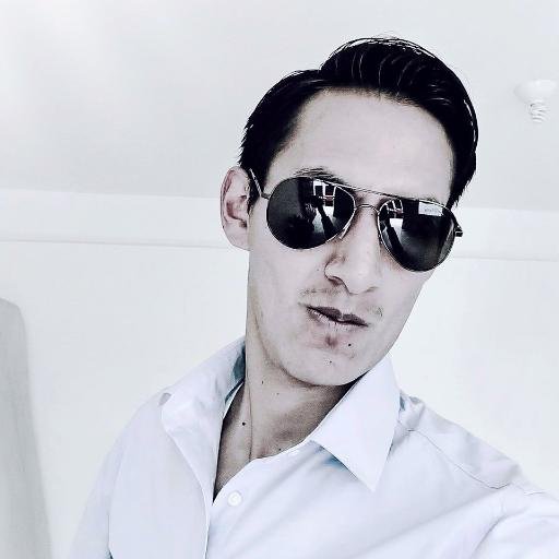 A3F11's profile picture. Un coleccionista de relojes, me gusta el vino y disfrutar de un buen café por las mañanas...