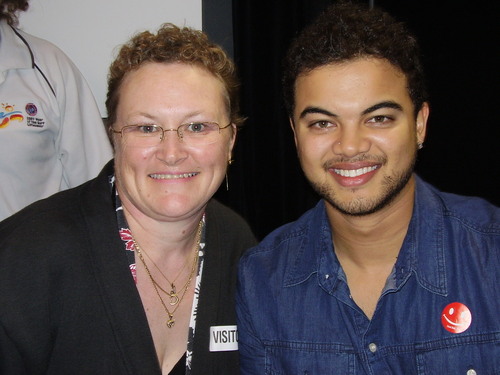 I love love love Guy Sebastian and his divine voice!