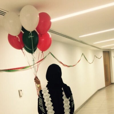 Eman_aljabryah's profile picture. لاتحادثني بناء على إسم عائلتي ، موطني لوني أو جدي العاشر الذي قد أجهله ، وأي توجه أعتنق . حادث إنسانيتي إن كنت إنساناً لتفهم ..