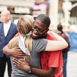 We are on a mission to bring the world closer together through hugs. https://t.co/n36FgzSfg0
Snap: Itrustyoufamily