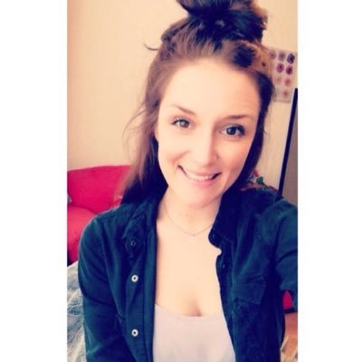 _LizzieBarnes's profile picture. 