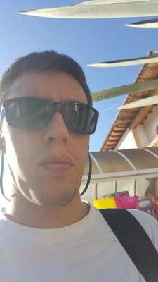 Informático Aficionado al cine. Jugador de dardos y muchas otras cosas