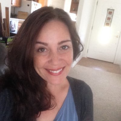 Nicole Lowen Profile