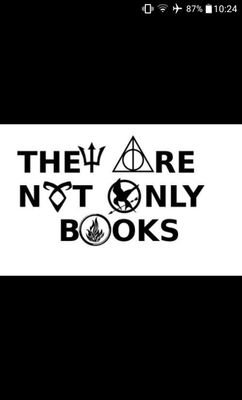 La música es mi vida K-Pop J-Pop/Rock  Visual kei 4ever. Bailar y cantar es lo que mas amo, a demás de la fotografía. Potterhead.Slytherin. Emo🖤🖤