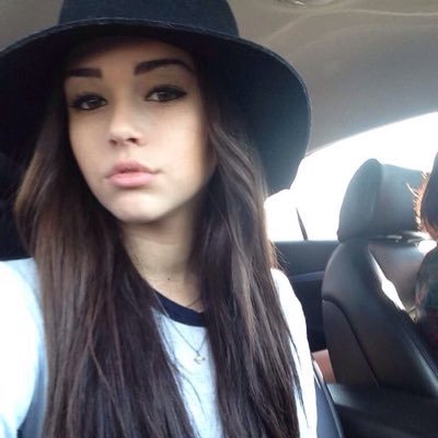 Manon_RpgMla's profile picture. Manon Mattews~ Célibataire~ Jeune fille de 18ans~