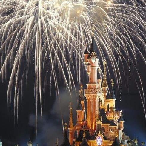 Nefaerys's profile picture. Jeune étudiante en Master GMI (Communication) à Reims, je suis passionnée d'informatique, de jeux vidéo, de séries américaines et de musique pop-rock.