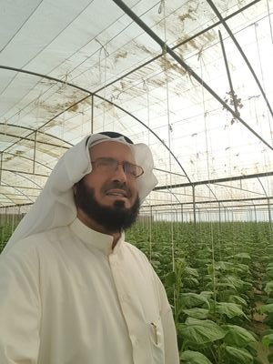 شخصية تهتم بقضايا الأمة