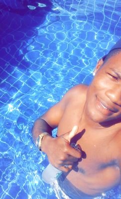 sidneeyCarvalho's profile picture. Nada como Um dia Após o Outro ⚓...