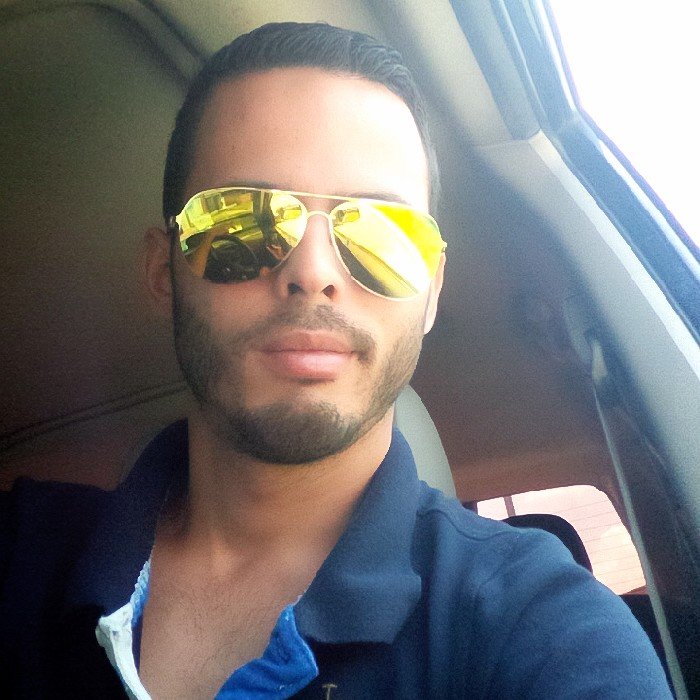 manucenteno90's profile picture. 