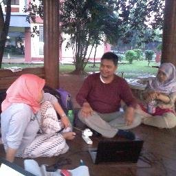 peaceincubator's profile picture. Peace Incubator (Inkubator Perdamaian) adalah bagian dari program kerjasama platform pemberdayaan yang menghubungkan pelaku usaha, aktivis, mahasiswa/pelajar