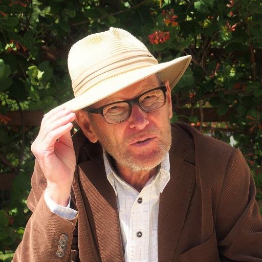GoranLander's profile picture. Långtidsgift pensionär. 
Bygger modeller av blekingeekor.