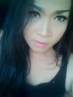 buat para cwo yg suka ml sm waria/oral kontol waria/pak crot/ colli kontol waria/ mangga yg ada d wilayah kota bandung d invit D2D12A23