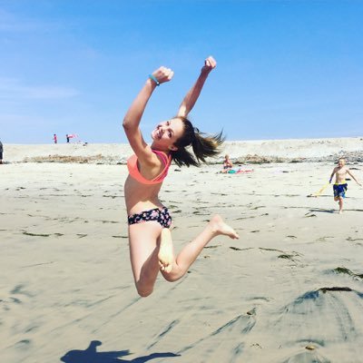 qveenemmy03's profile picture. summer vibes