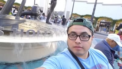 IM ALIVE,A GREAT FRIEND, so so DJ jaja,a NERD that loves PREDATOR Character. Sculptor,Passionate about good things that life can bring.