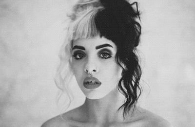 melanierpguod's profile picture. D O L L H O U S E.
I SEE THINGS NOBODY ELSE SEES.