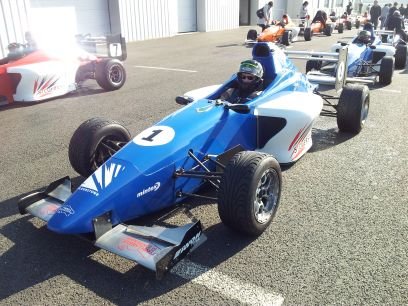 buzzing_hornet's profile picture. F1  & LFC